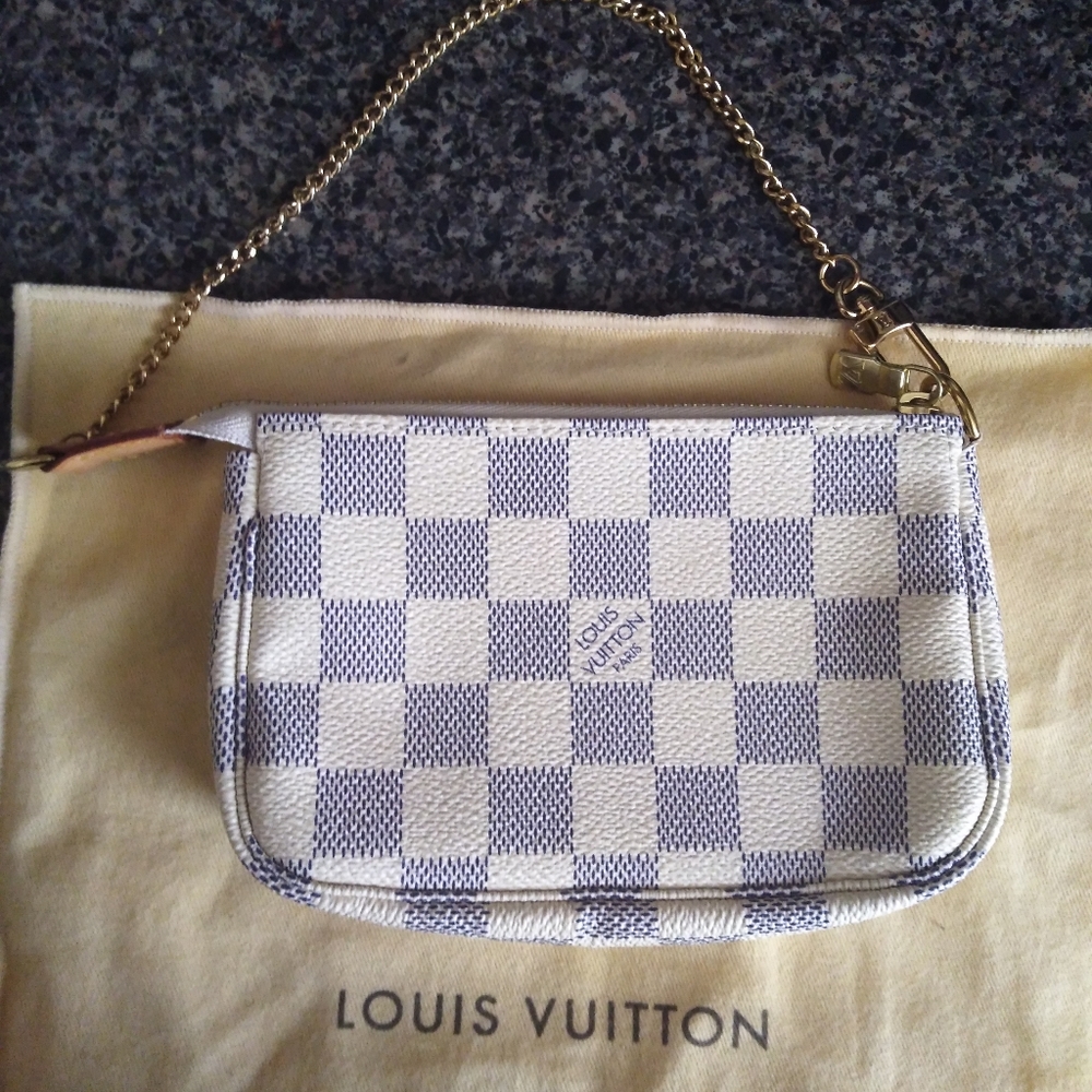 Authentic Louis Vuitton Mini Pochette